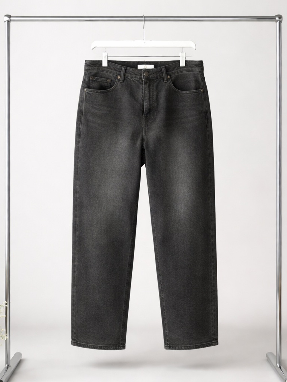 Levi's Black Washed Cropped Jeans - Picture 2 of 8